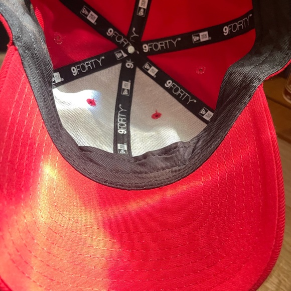 Tampa Bay Buccaneers hat. - Picture 6 of 9